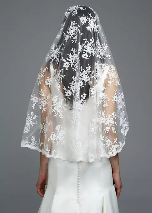One Tier All Over Lace Mantilla Veil Image 2