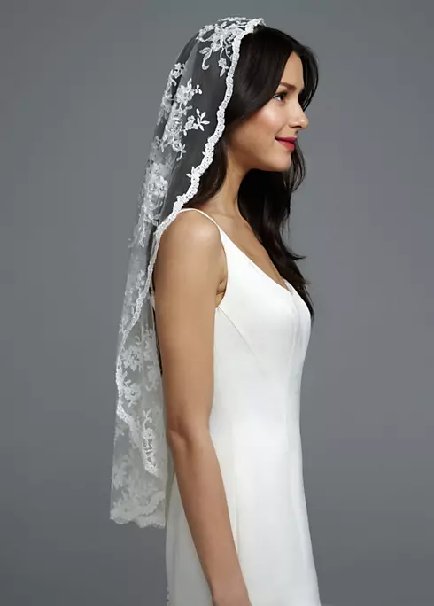 One Tier All Over Lace Mantilla Veil Image 3