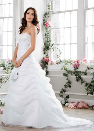 The bay outlet wedding dresses